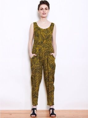 Black Crane Sleeveless Mustard Leaf-Print Jumpsuit - small- EUC